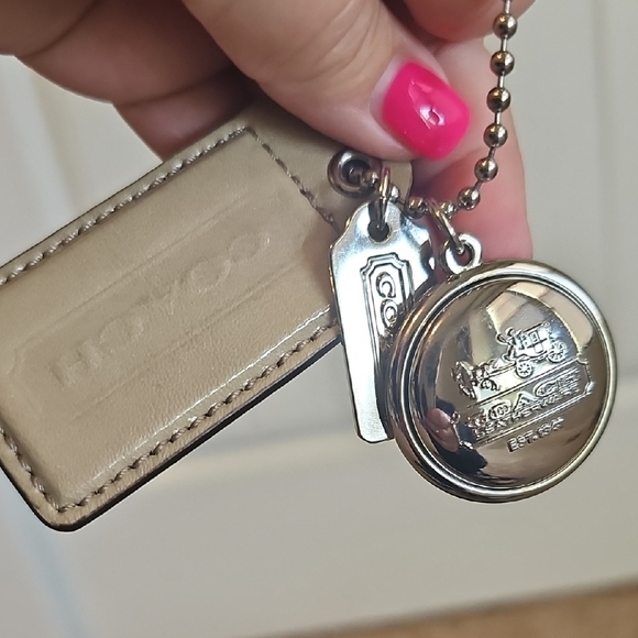 Coach 3 Set Beige and Silver Hang Tag Keychain Set Like New - Picture 6 of 6